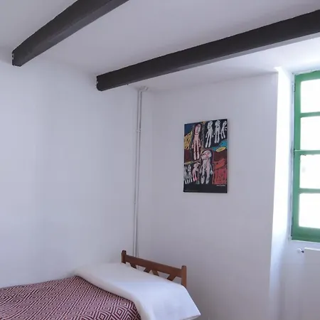 Lilas Et Glycine Bed & Breakfast