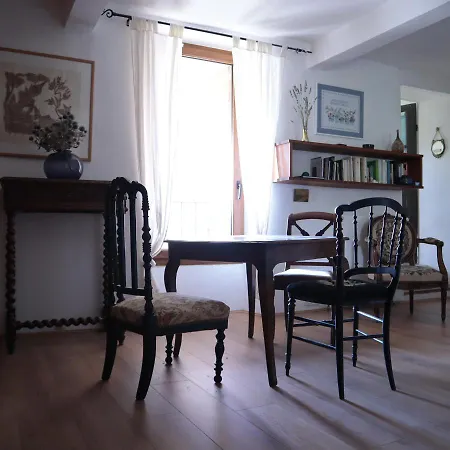 Bed & Breakfast Lilas Et Glycine